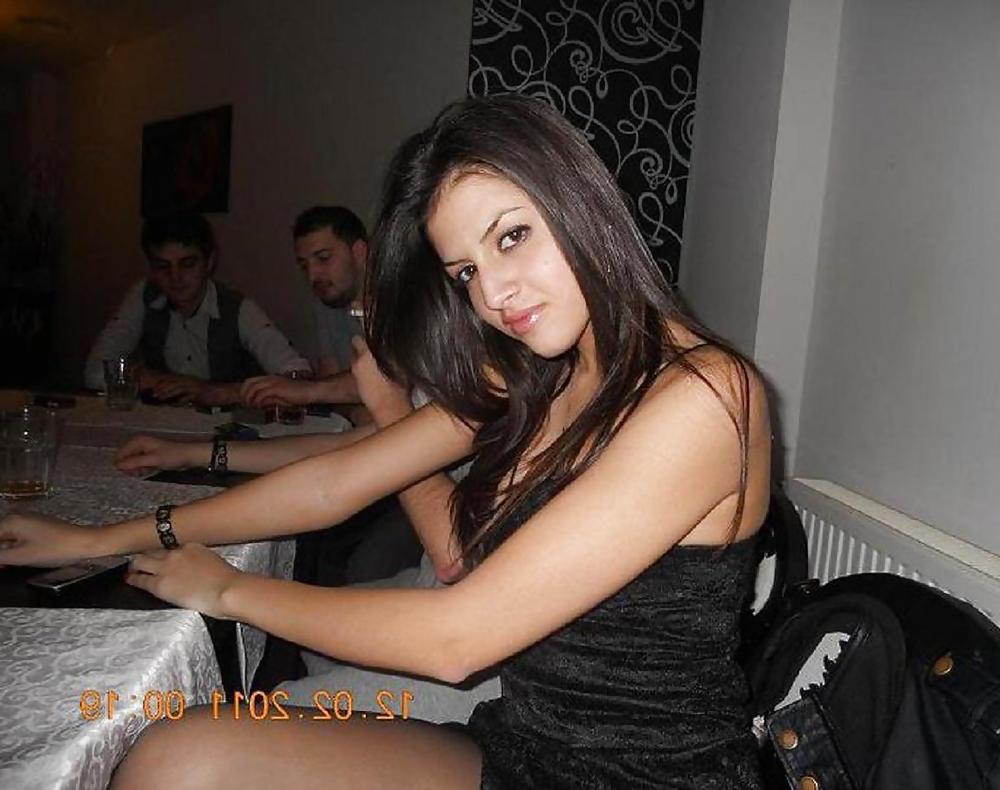 10P Romanian girl: Christina