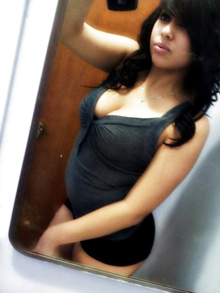 25P SEXY LATINAS NON-NUDE