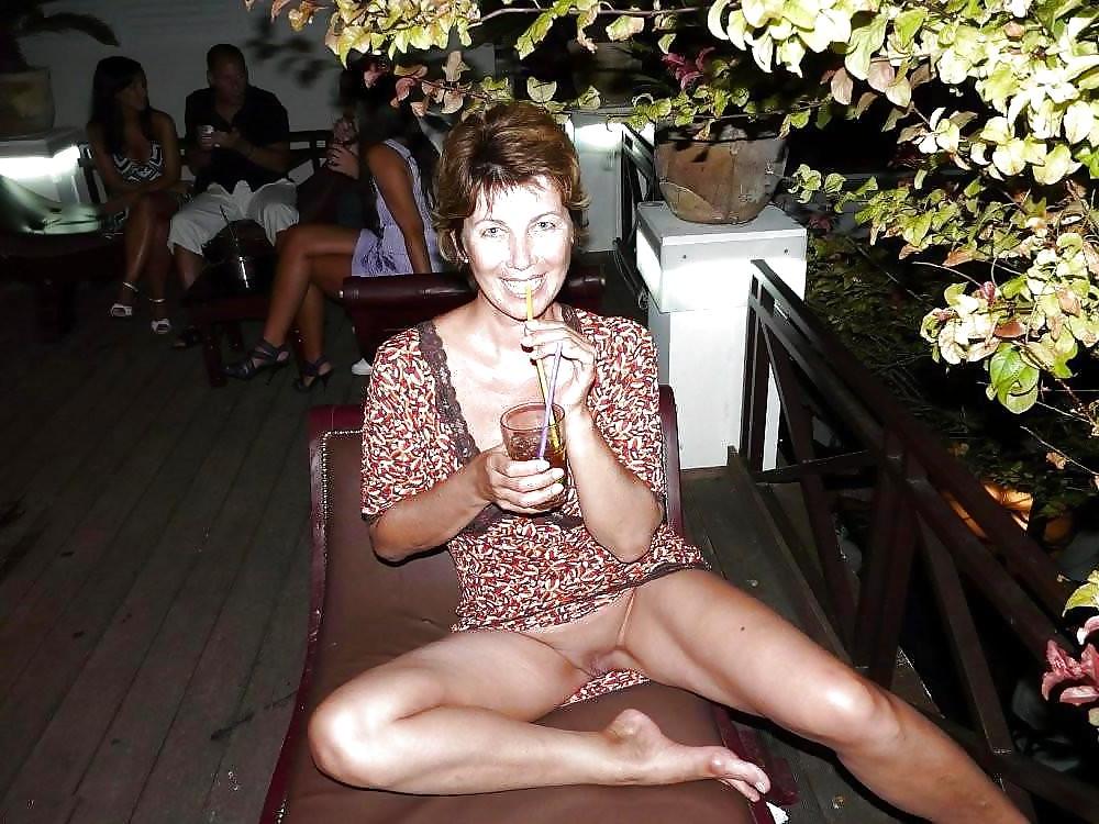 25P Amateurs Upskirts mix 2