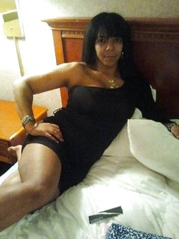25P Mature Amateur Clothed 5