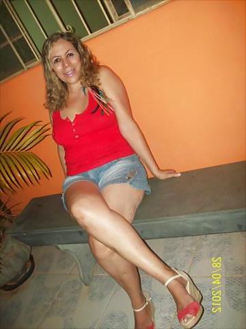 25P Mature Amateur Clothed 5