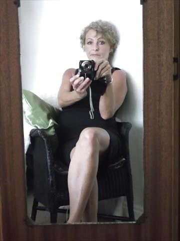 25P Mature Amateur Clothed 5
