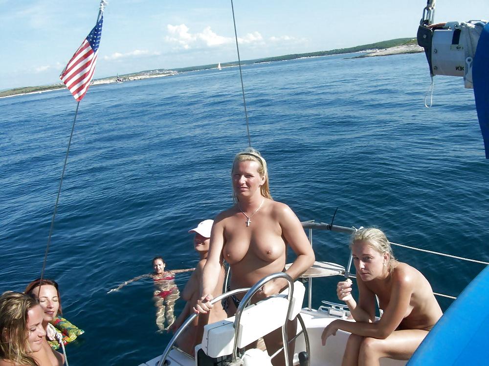 24P Stolen Pics - Group of Girls in Holidays Part 4