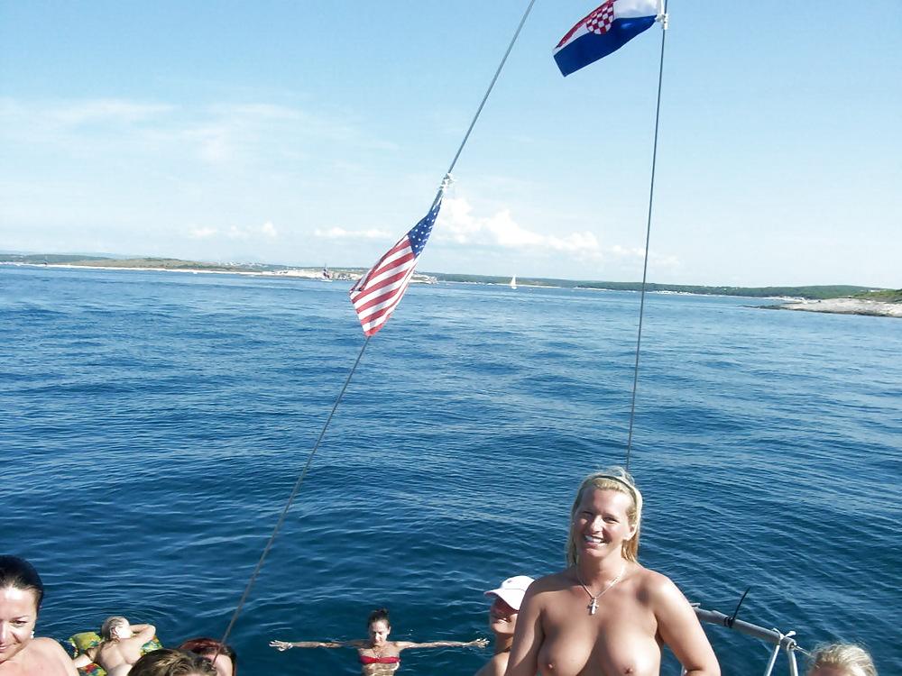 24P Stolen Pics - Group of Girls in Holidays Part 4