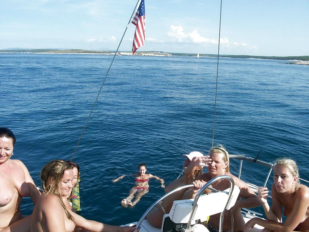 24P Stolen Pics - Group of Girls in Holidays Part 4
