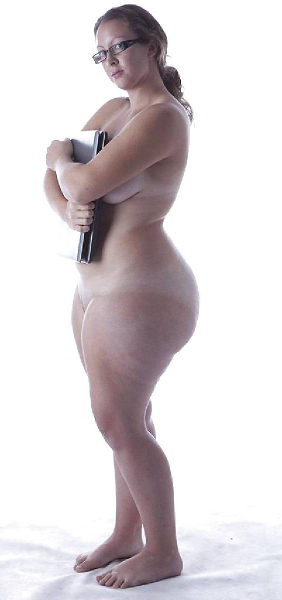 25P Voluptuous women 