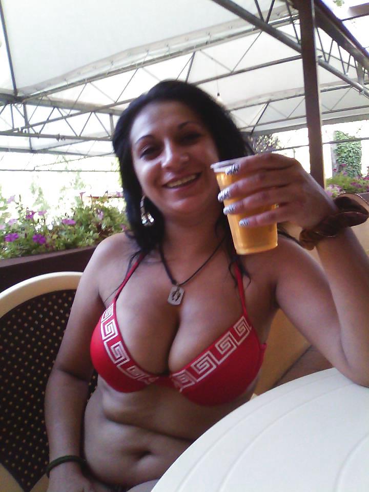 18P Romanian girl: oana