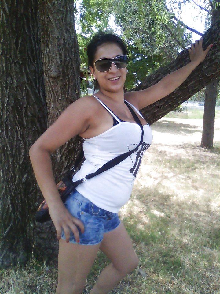 18P Romanian girl: oana