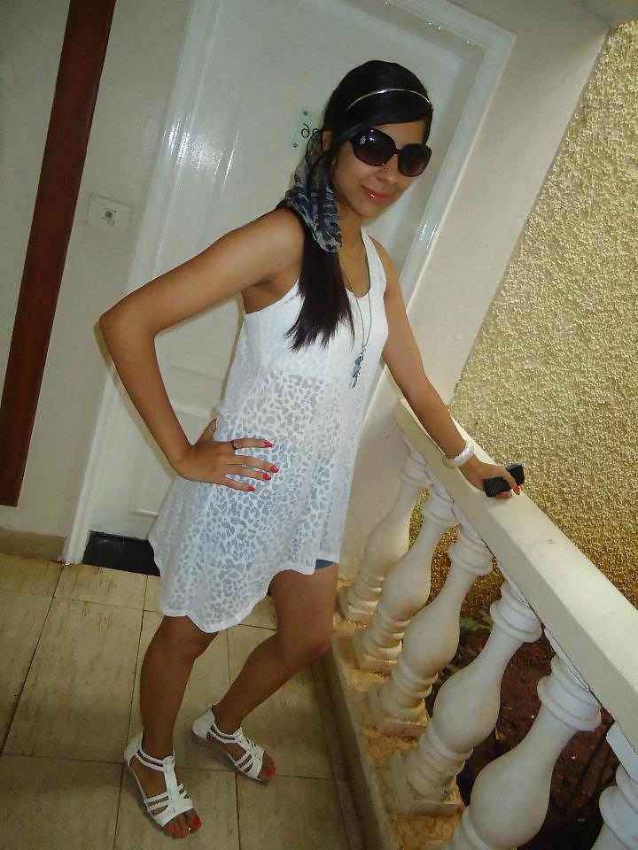25P Cute sexy skinny girls: non nude
