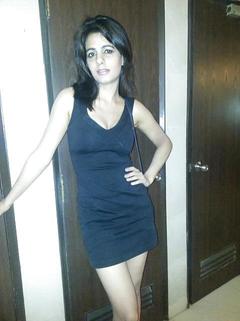 25P Cute sexy skinny girls: non nude