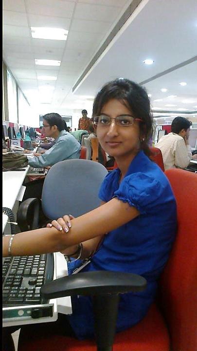 25P Cute sexy skinny girls: non nude