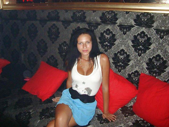 22P Romanian girl: Alina