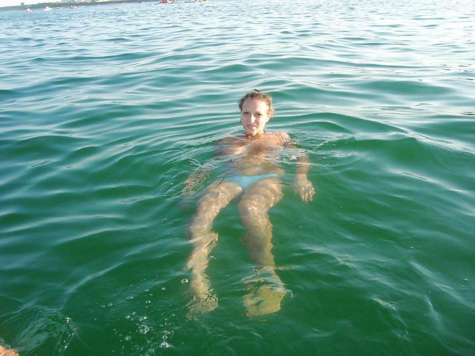 22P Romanian girl: Alina