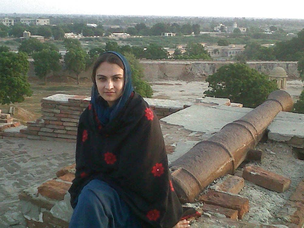 25P VIP Whore in Pakistan Marvi Memon
