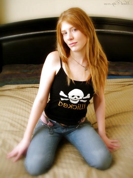 25P Mariah loves black cock