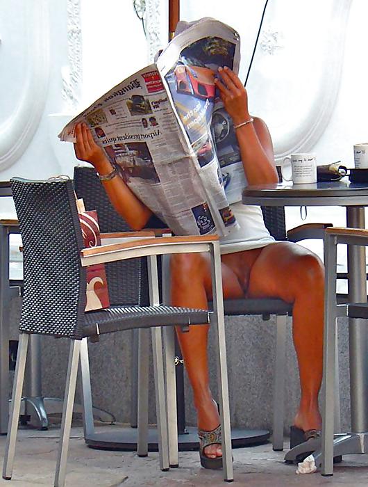 15P Upskirt no pants 2