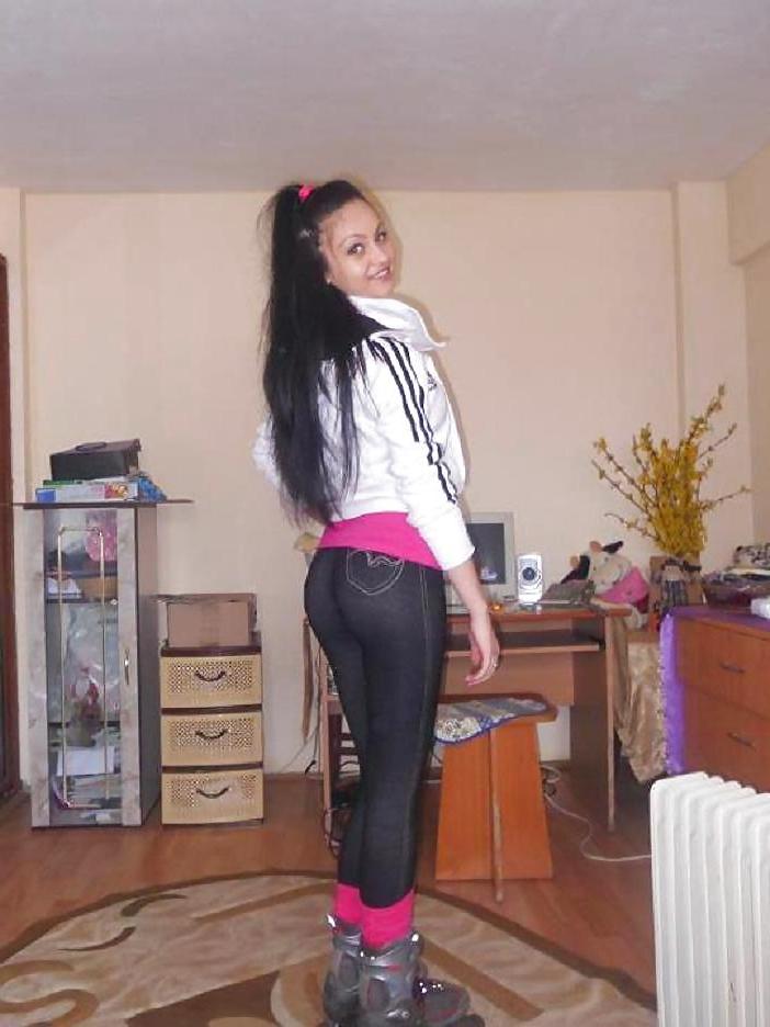9P Romanian girl: viorica