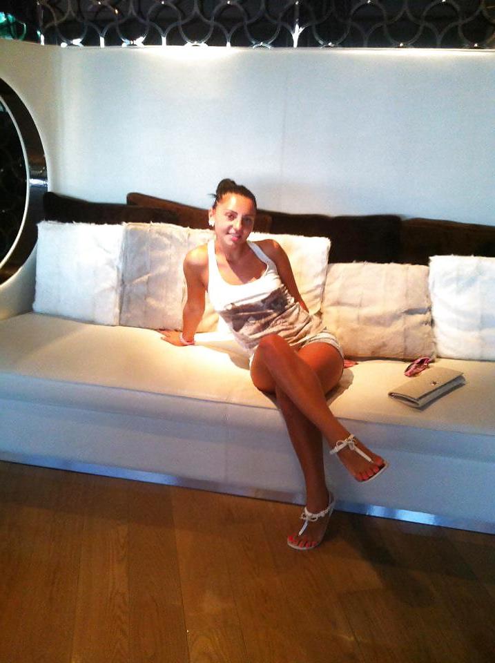 25P Romanian girl: valentina