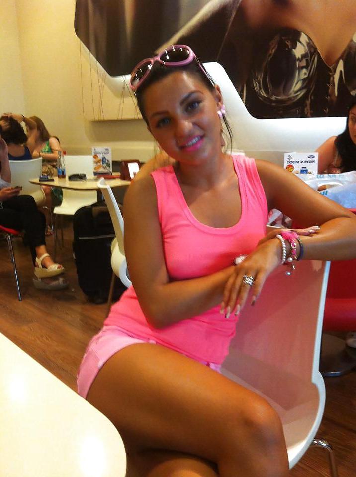 25P Romanian girl: valentina