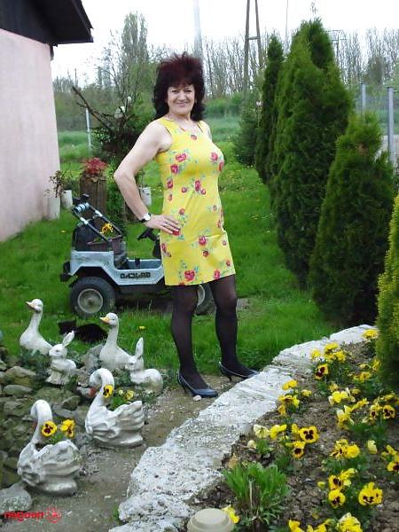 25P Stefi - Mature Slut