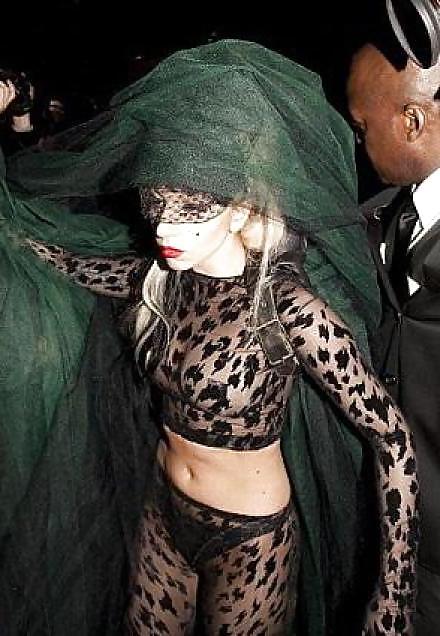 25P Lady Gaga Tits