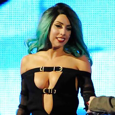 25P Lady Gaga Tits