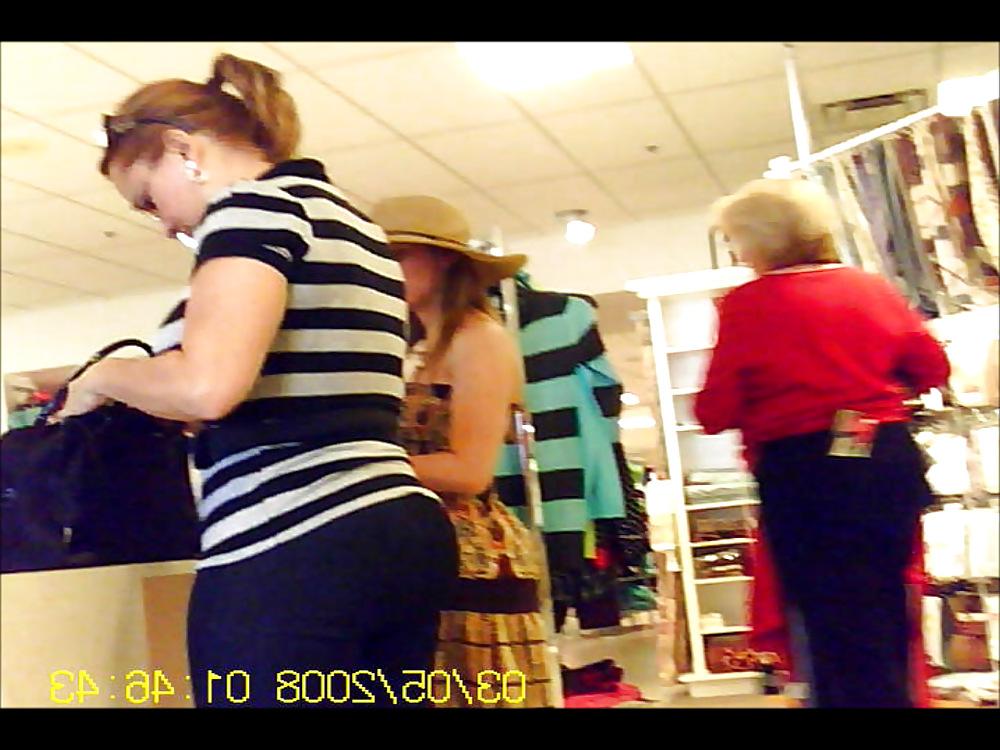 5P Sexy Chubby Latino Wife with Bubble Butt