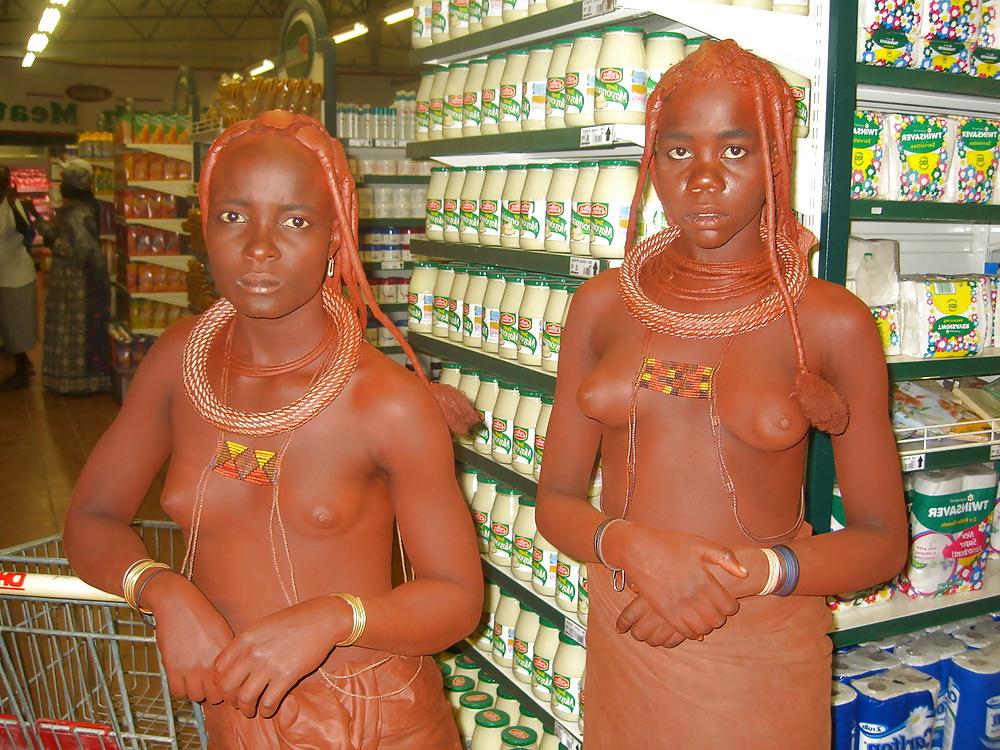 25P Tribal Himba women
