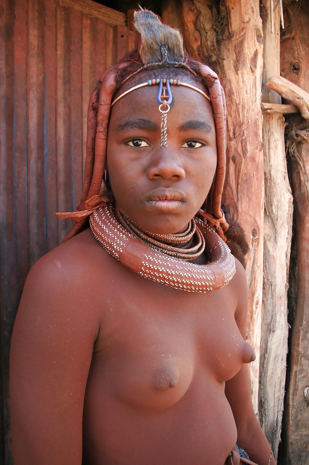 25P Tribal Himba women