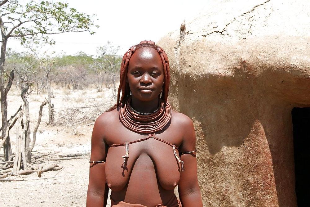 25P Tribal Himba women