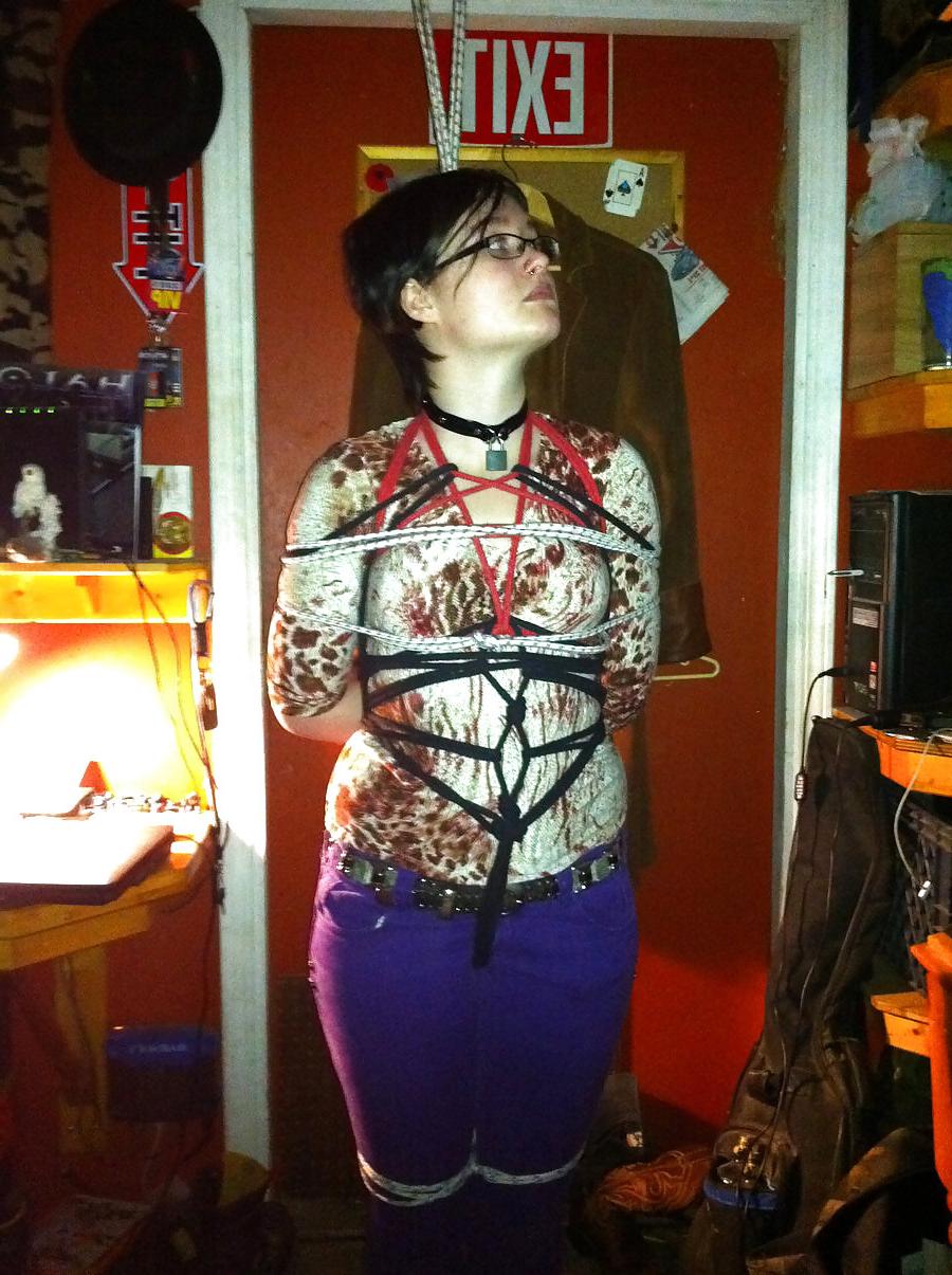 25P Rope bondage and wrapping