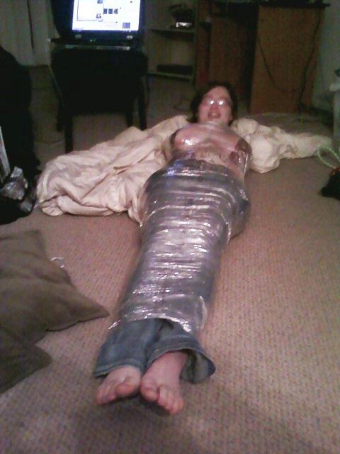 25P Rope bondage and wrapping