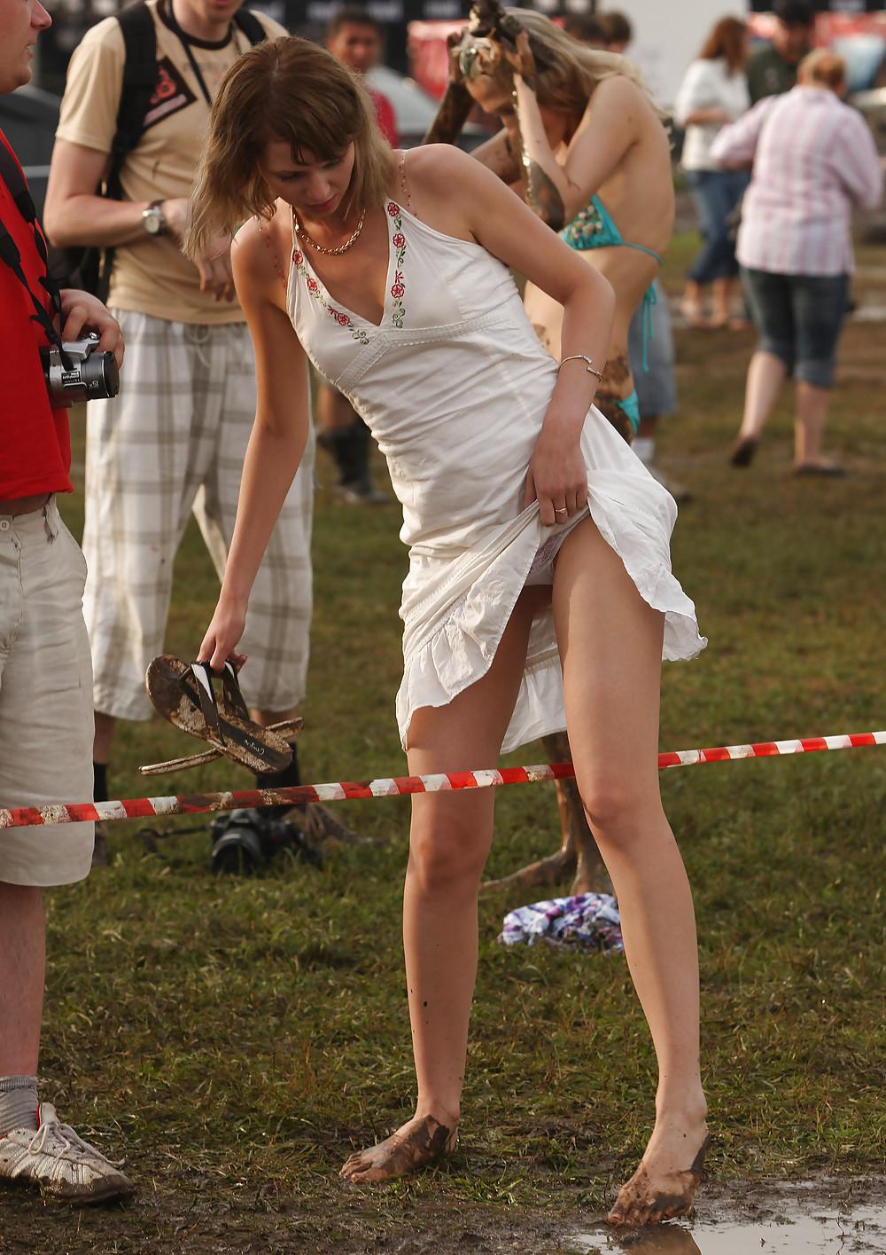 11P UPSKIRT panties voyeur publick - unter den Rock geschaut