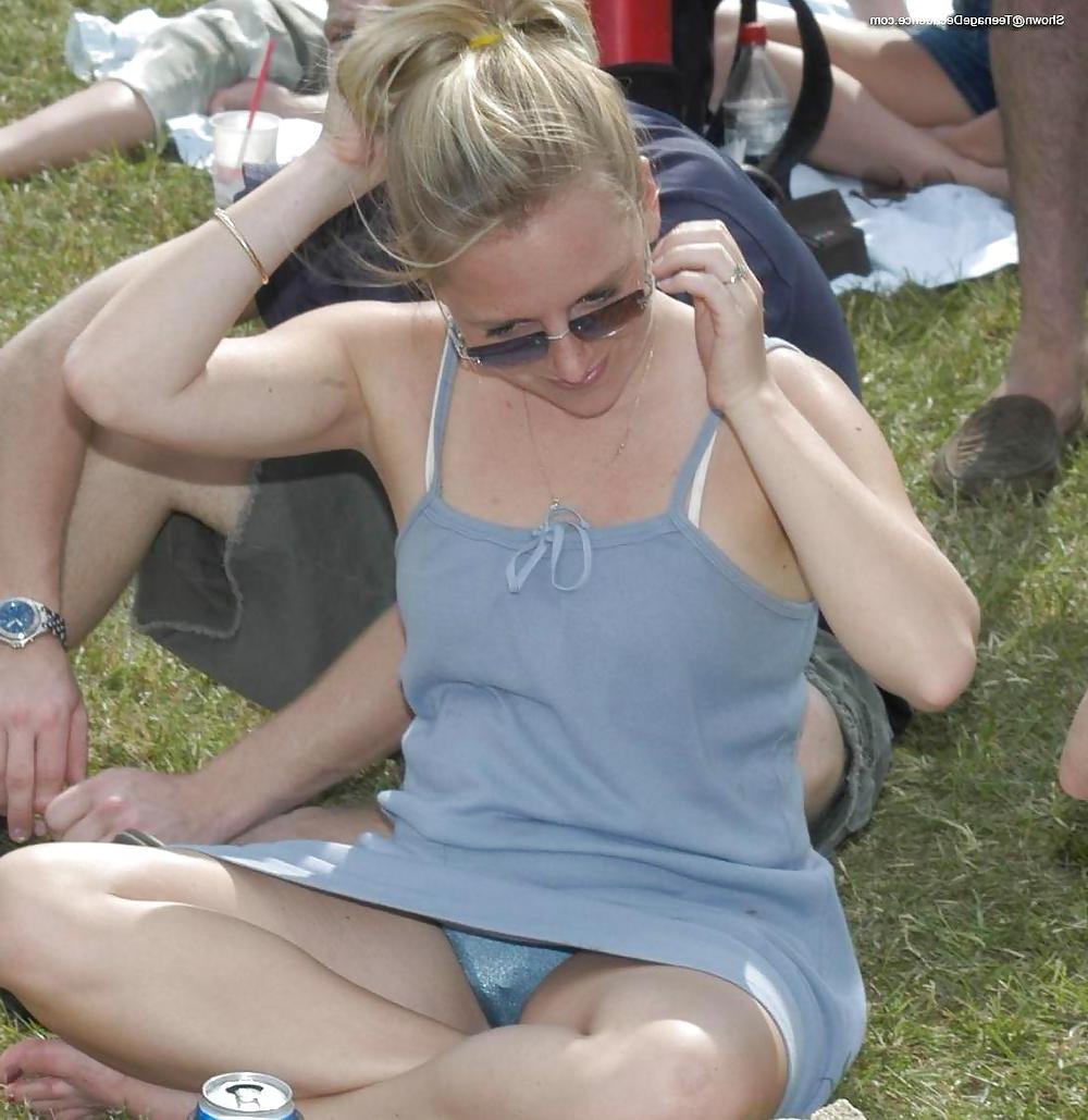 11P UPSKIRT panties voyeur publick - unter den Rock geschaut