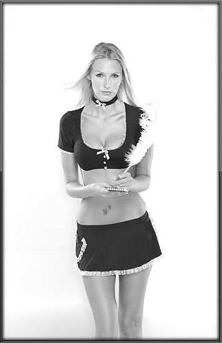 14P Waitress