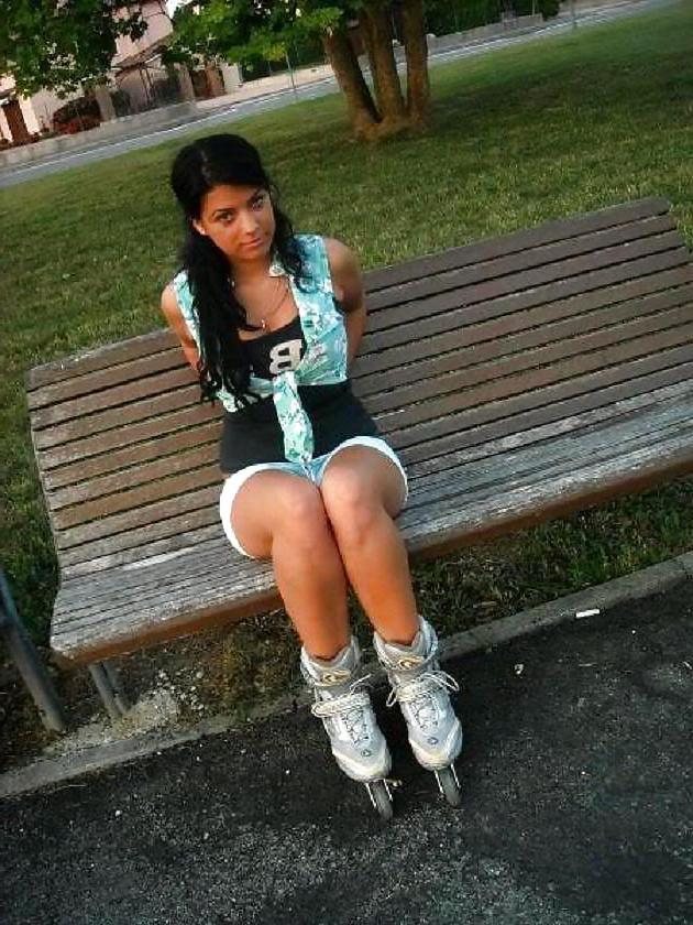 10P Romanian girl: Monika