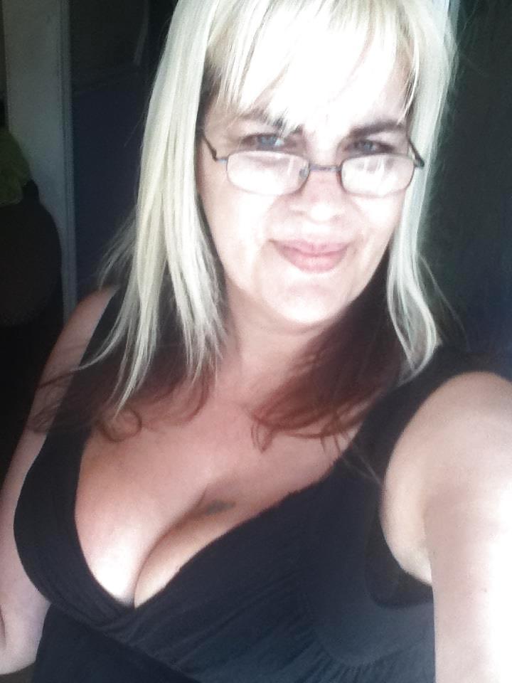 25P Mature Amateur Clothed 8