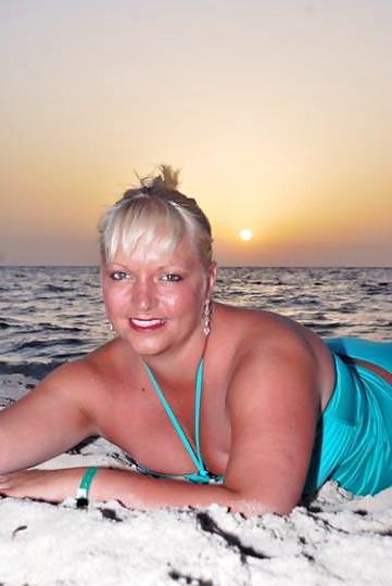 25P Mature Amateur Clothed 8