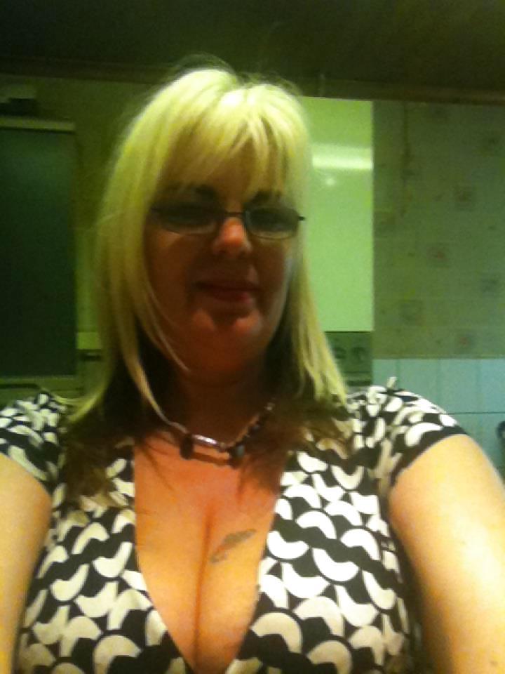 25P Mature Amateur Clothed 8