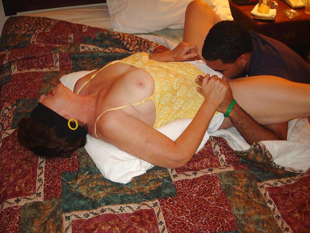 18P MILF von nebenan 3 – Liebhaber schwarzer Schwänze