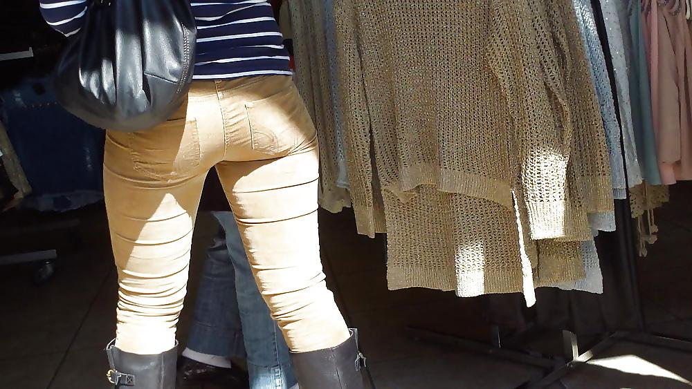 25P Following nice tight sexy ass & bubble butt around 
