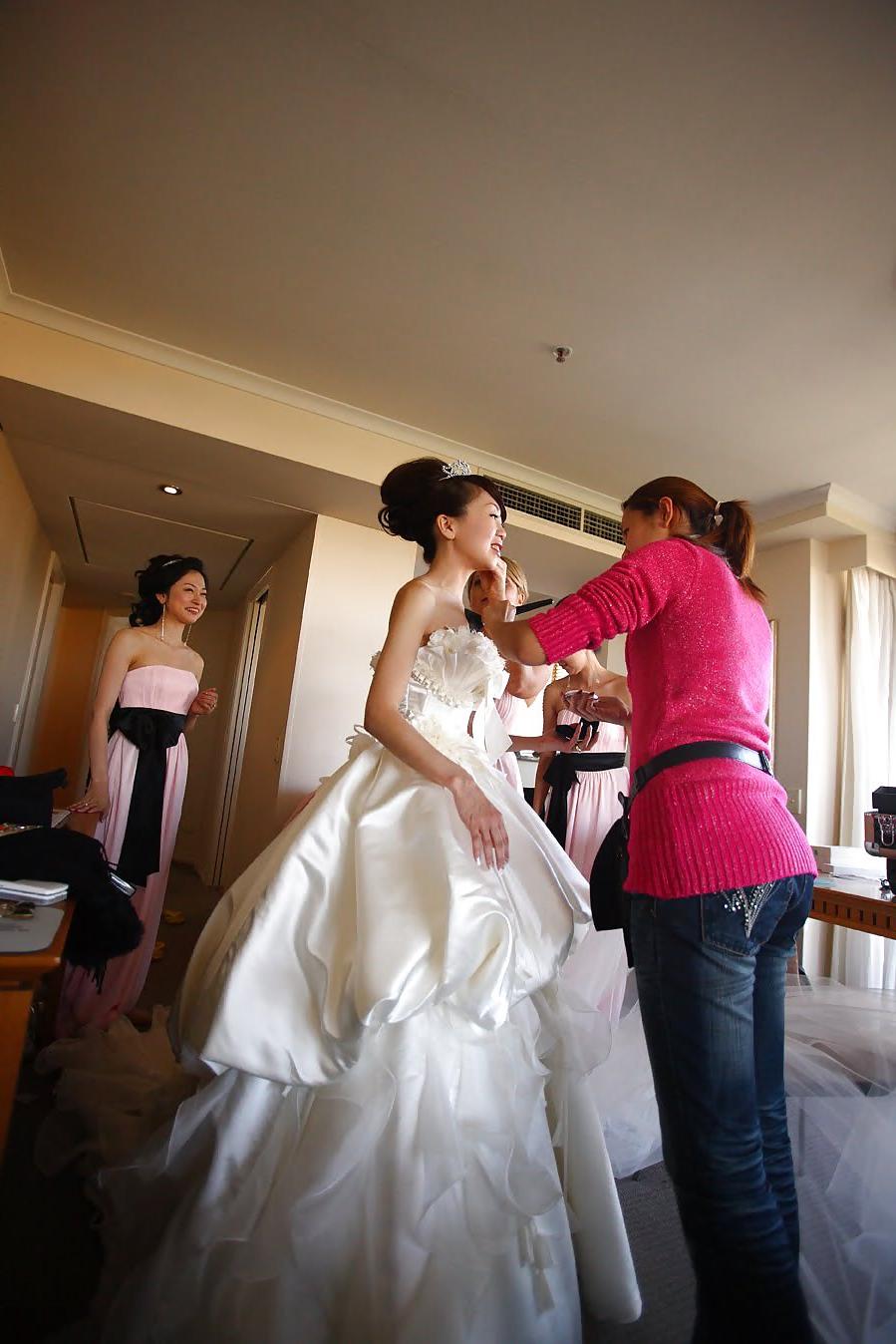 25P Beautiful Asian Brides