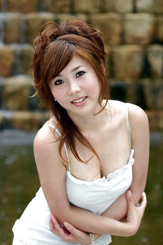 25P Beautiful Asian Brides