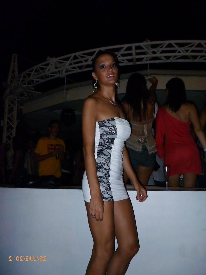 14P Romanian girl: Larisa