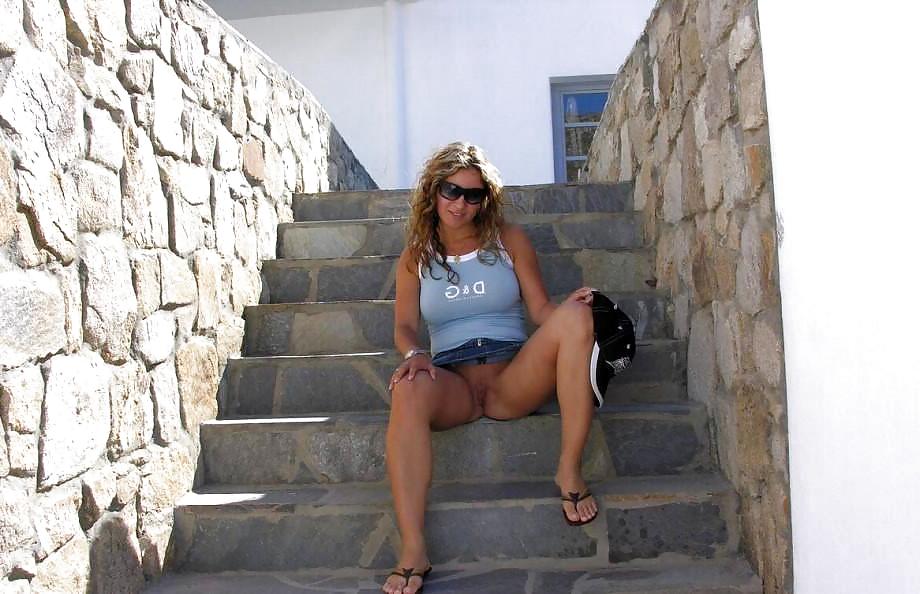 15P Upskirt No Pants 4