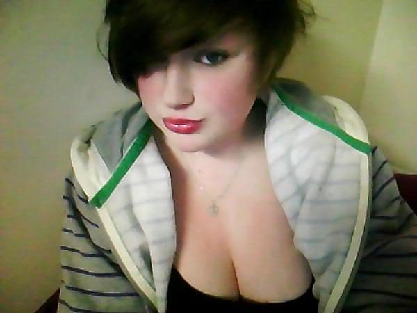 8P Bbw with nice round boobs!!