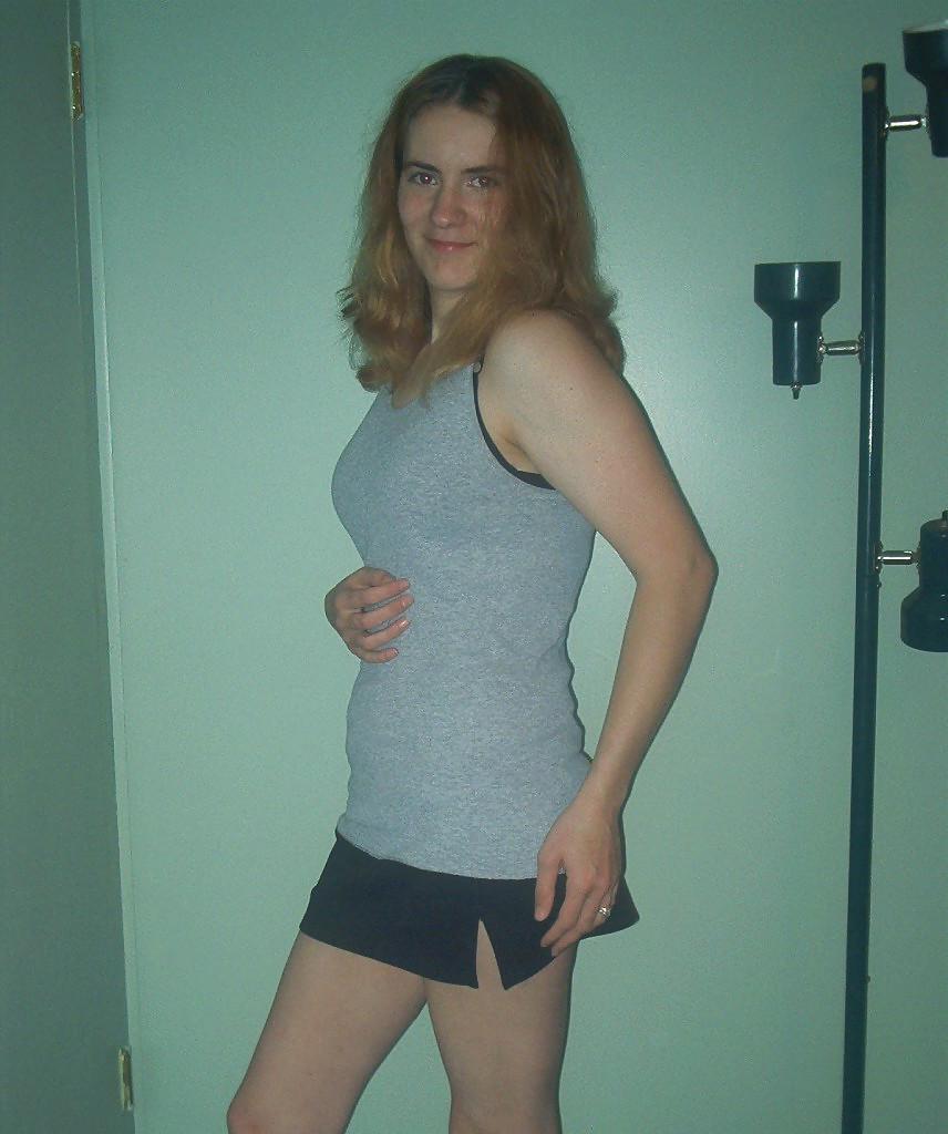 16P Skinny girl fingering - N. C. 