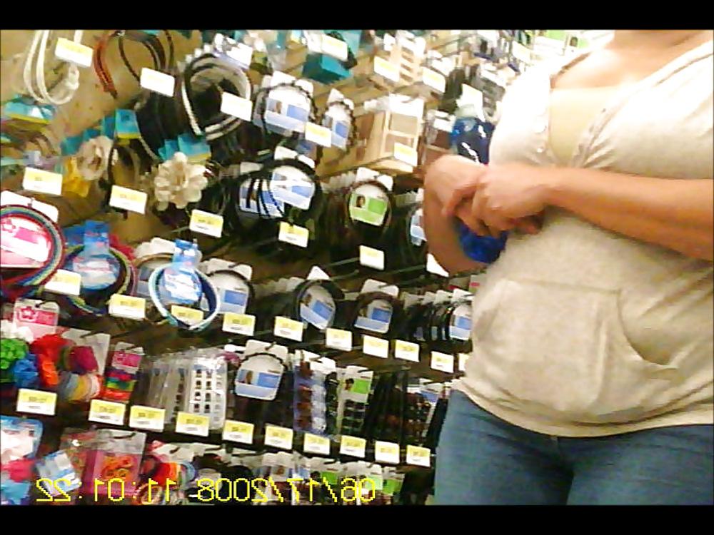9P Thick and Happy BBW Latina MILF