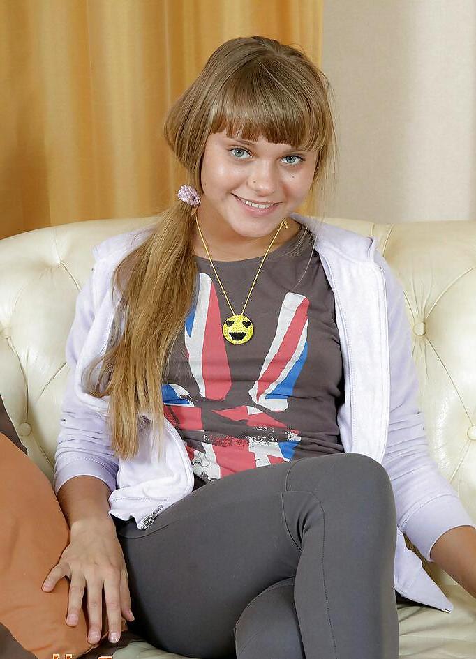 21P Sexy Russian Willa