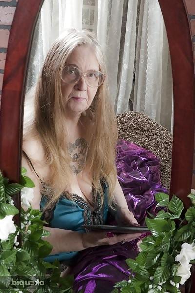 25P Internet Dating Women, Non Nude